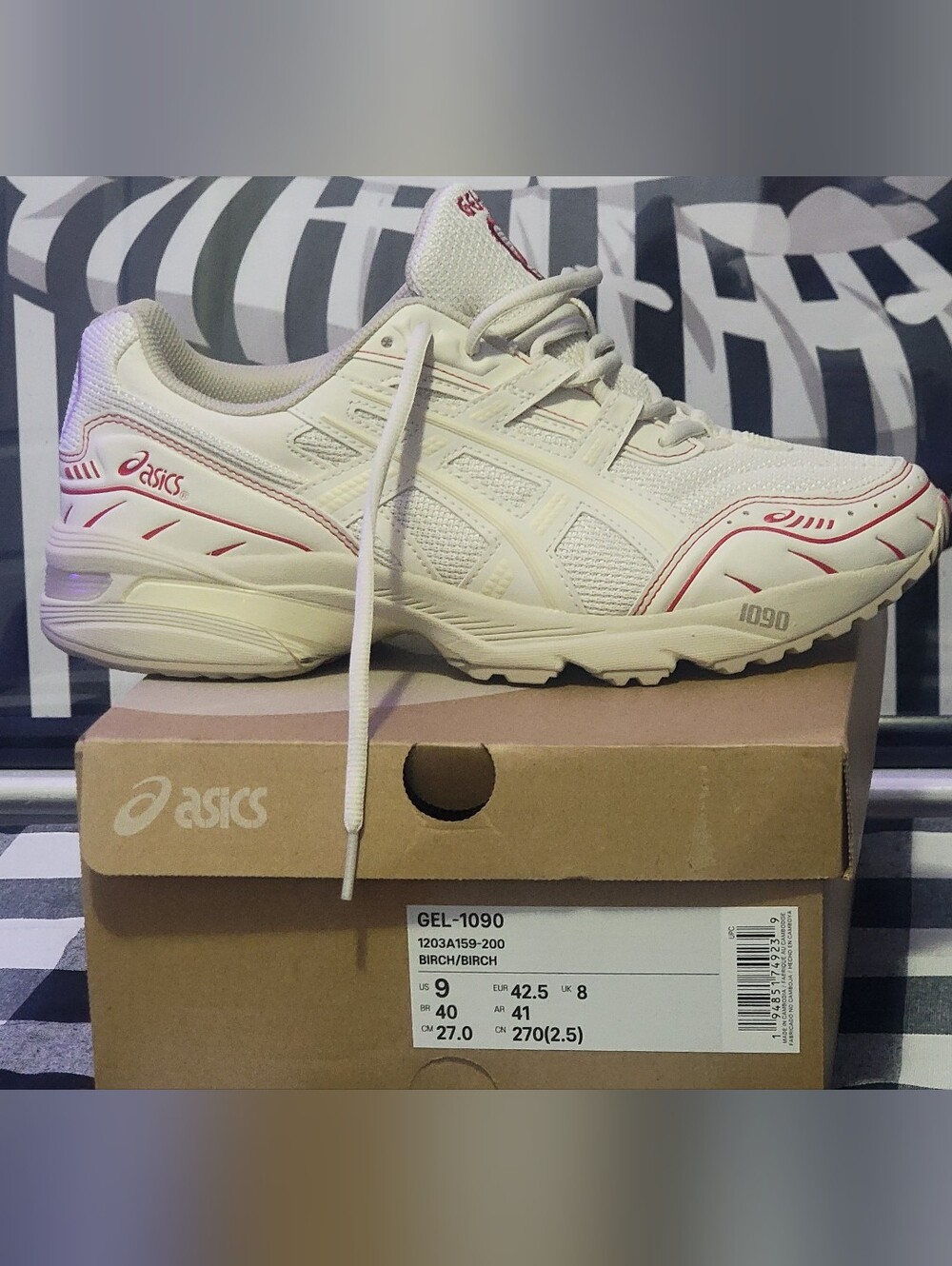 ASICS GEL-1090 Mens Running Sneakers in Birch Size 9